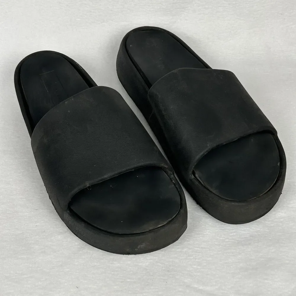 Yellow Box Super Cushiony Torrey Black Slide Women's Sandal 9 - Picture 1 of 7